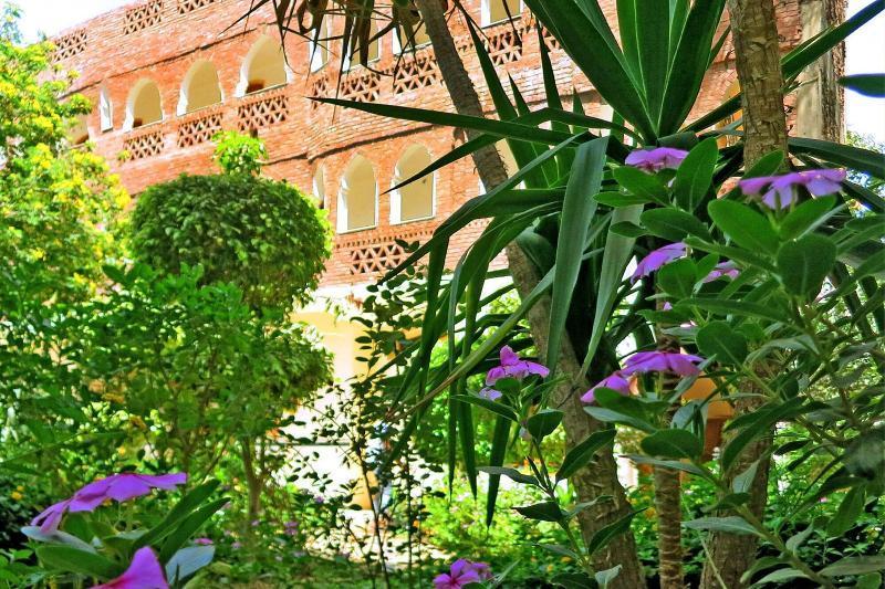 Hotel Sheherazade Louxor Extérieur photo