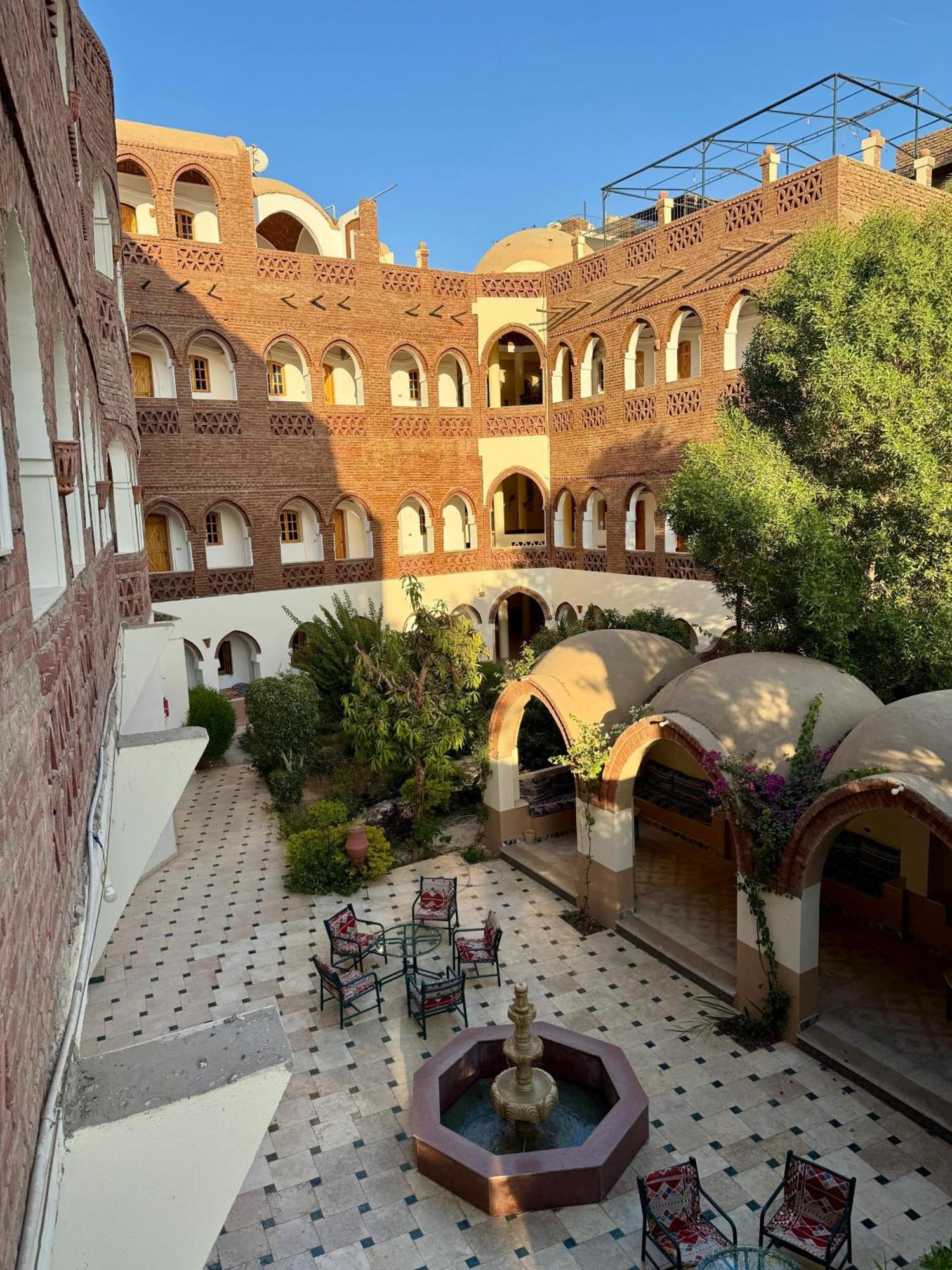 Hotel Sheherazade Louxor Extérieur photo