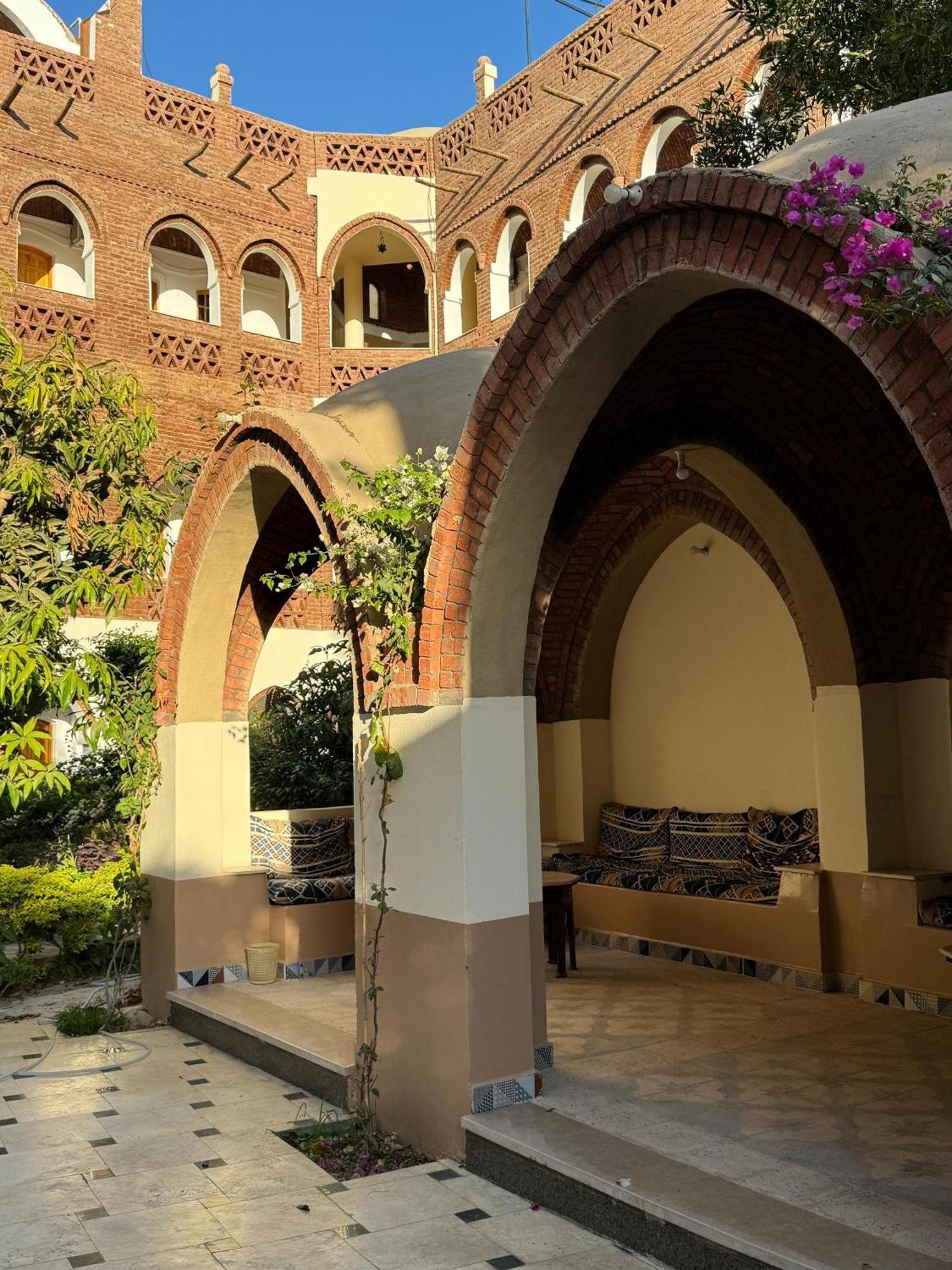 Hotel Sheherazade Louxor Extérieur photo