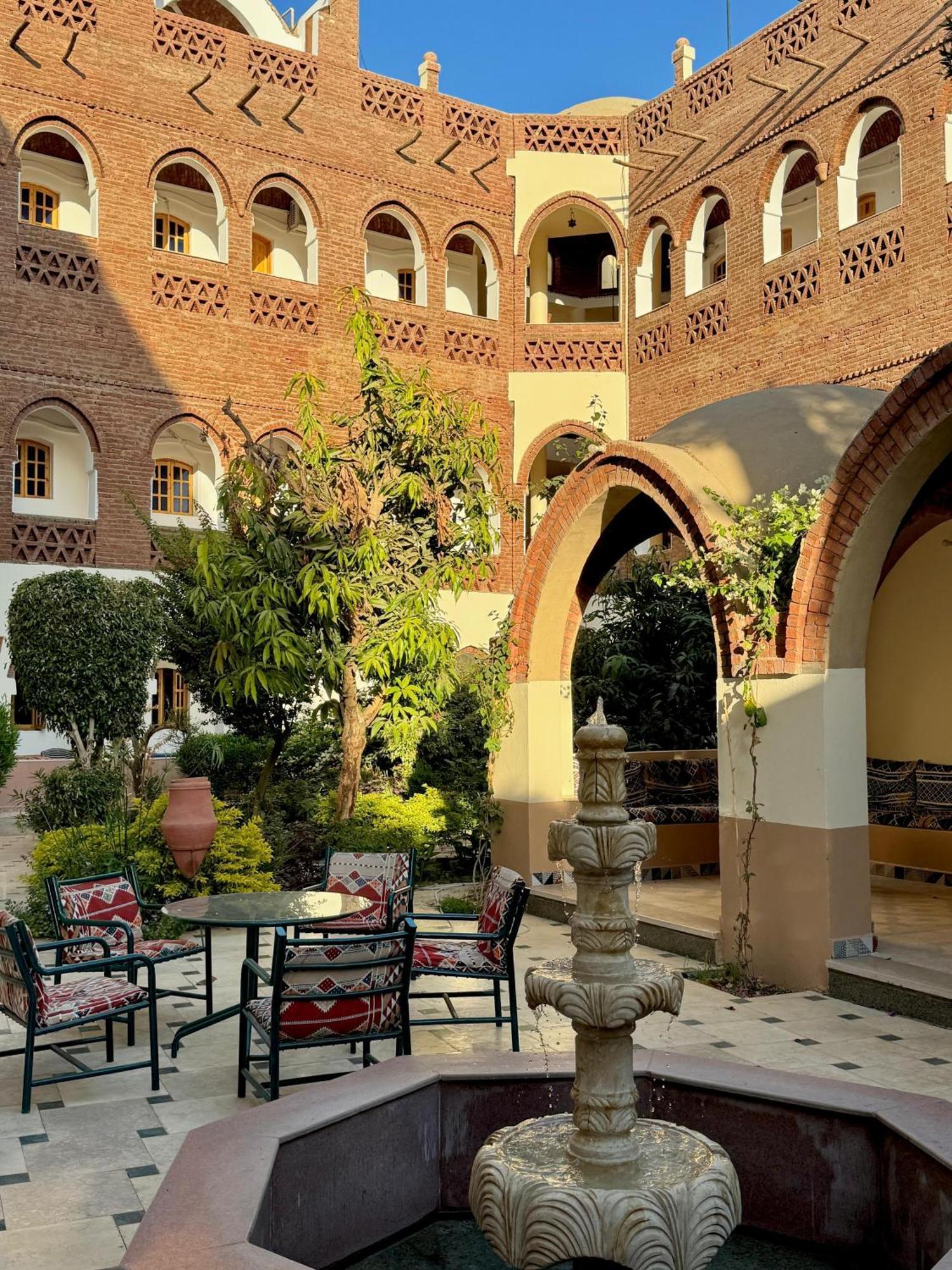 Hotel Sheherazade Louxor Extérieur photo